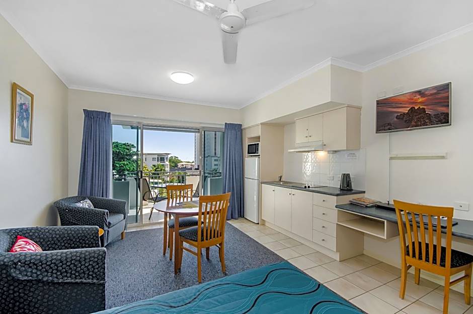 Madison Ocean Breeze Apartments