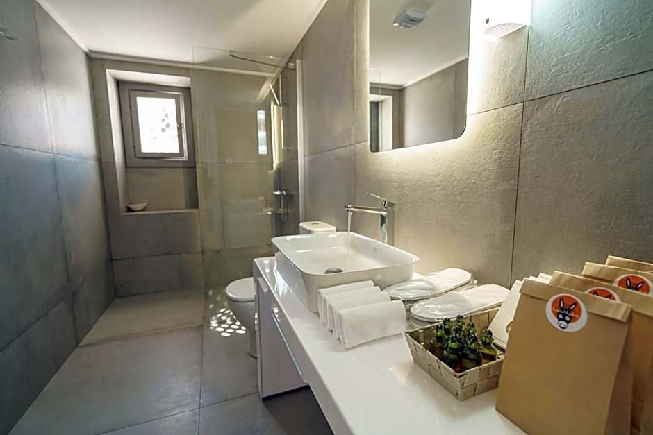 LIVIN Hydra Legacy Suite