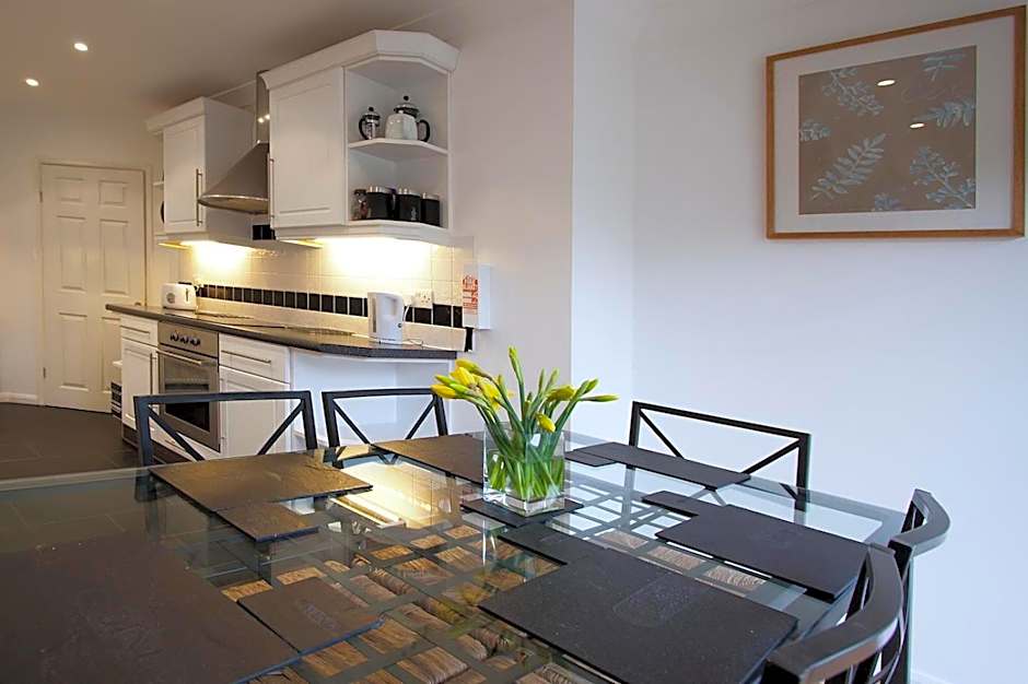 Abacus Bed and Breakfast, Blackwater, Hampshire