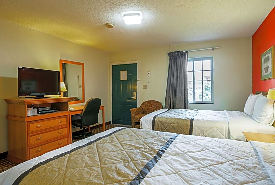 Bay Side Inn & Suites