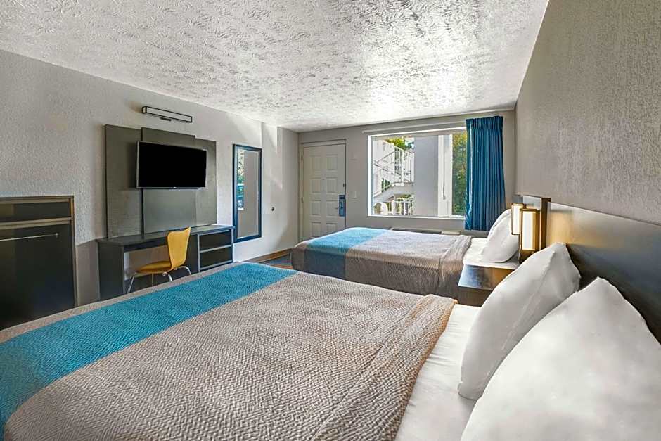 Motel 6-Lexington, KY - East I-75