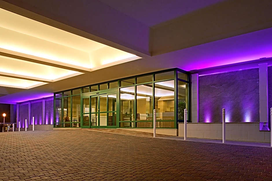 Sheraton Virginia Beach Oceanfront Hotel