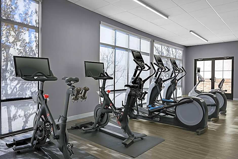 DoubleTree by Hilton Denver International Airport