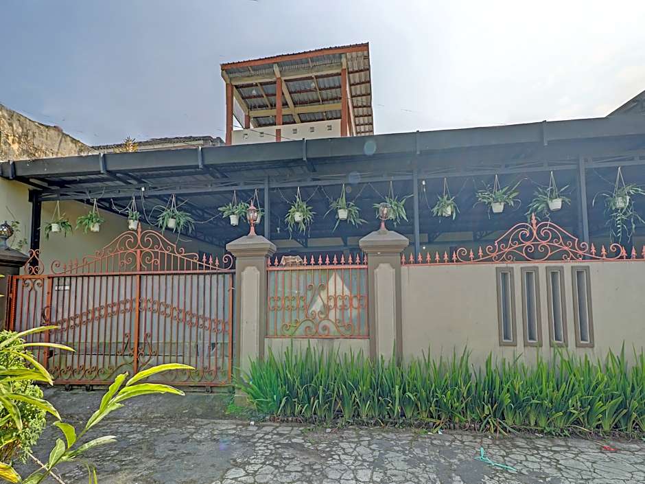 Oyo 91480 Putridapisa Syariah