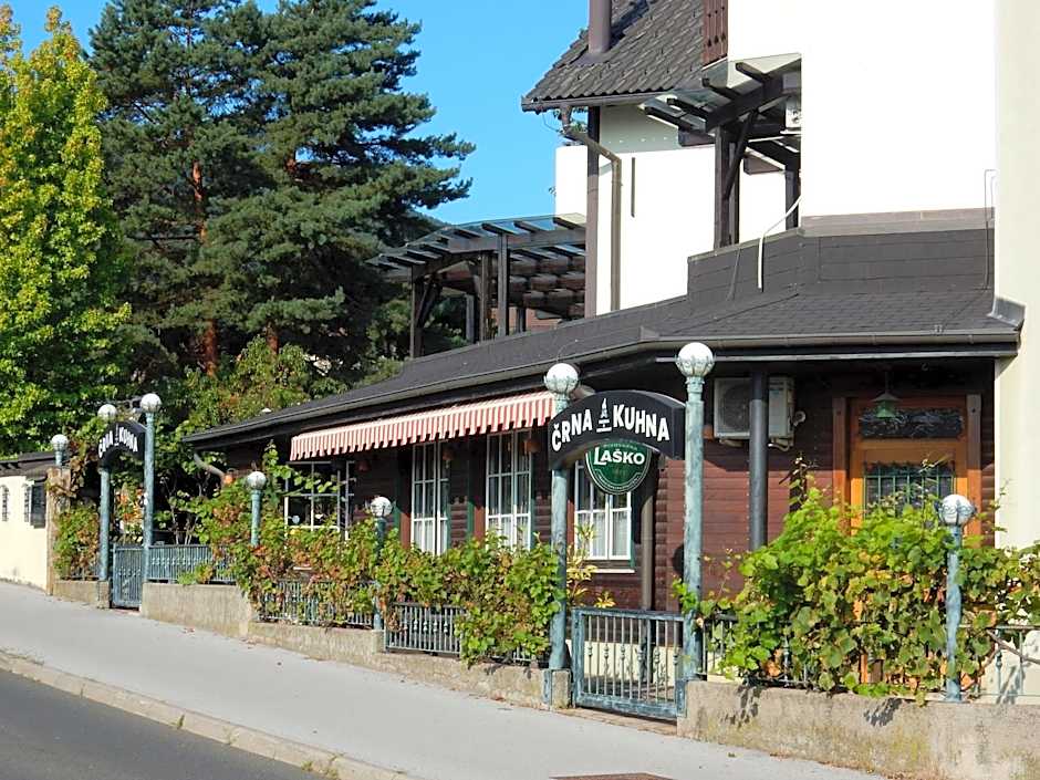 Garni Hotel & Apartments Terano