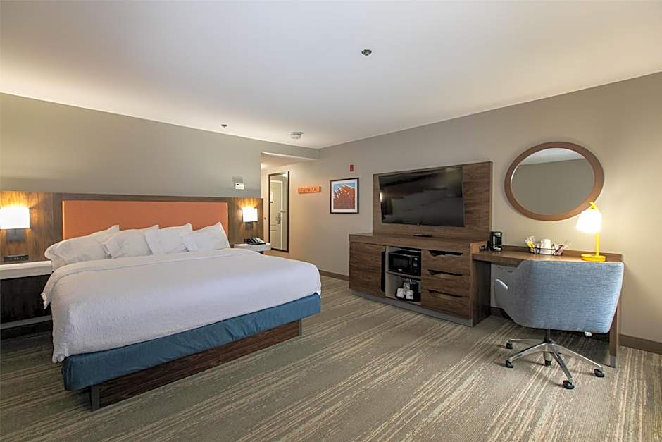 Hampton Inn By Hilton And Suites Wilder