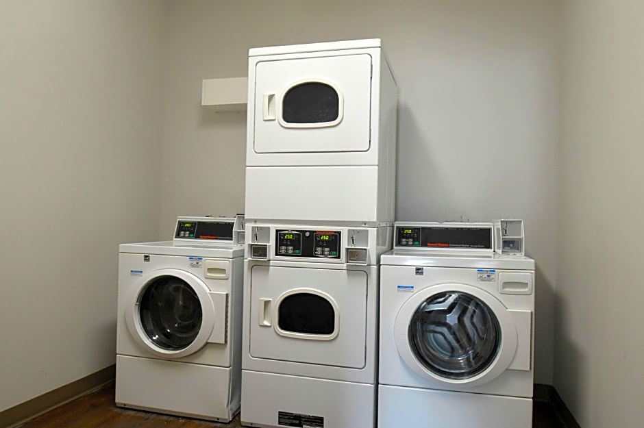 Best Western Ingleside Inn & Suites
