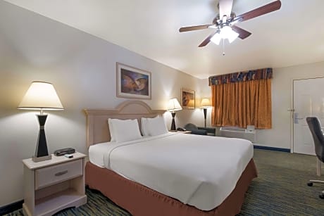 Accessible - Suite King Bed, Mobility Accessible, Roll In Shower, Larger Room, Couch, Wi-Fi, Non-Smoking, Full Breakfast