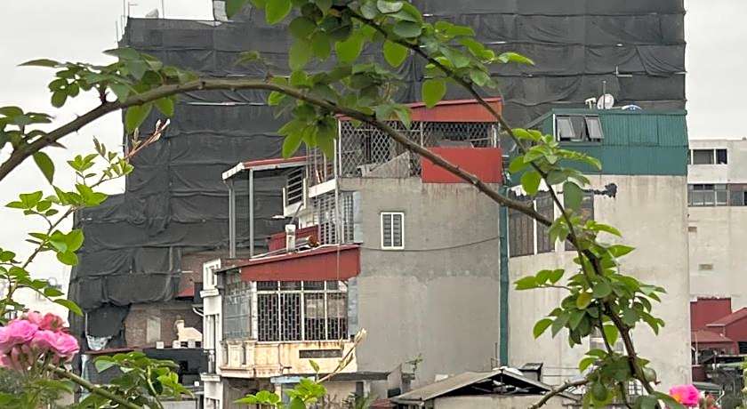 Holiday Suites Hotel & Spa