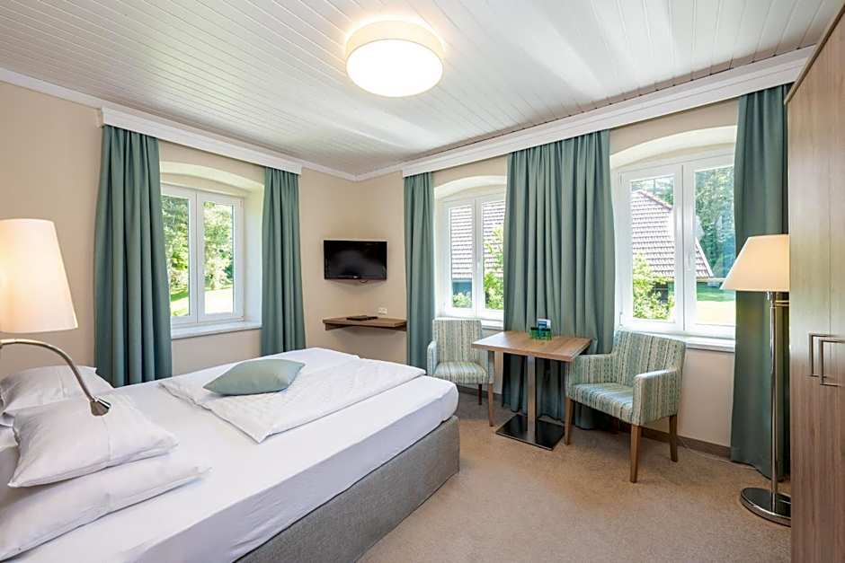 Inselhotel Faakersee