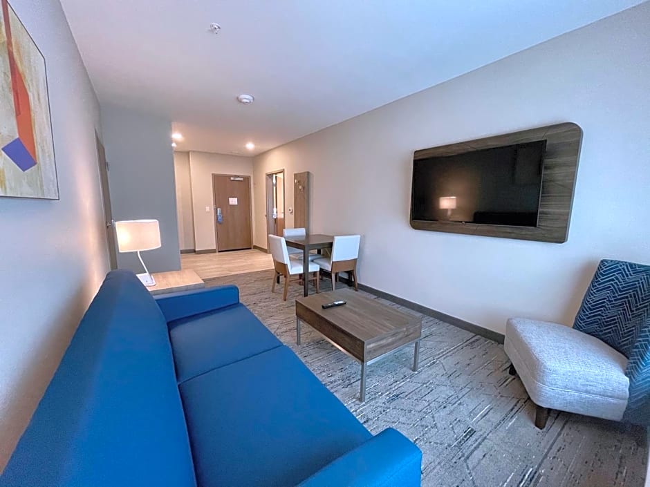 Holiday Inn Express and Suites Ft. Smith Airport By IHG