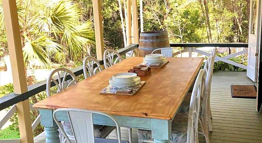 Noosa Hinterland Escape