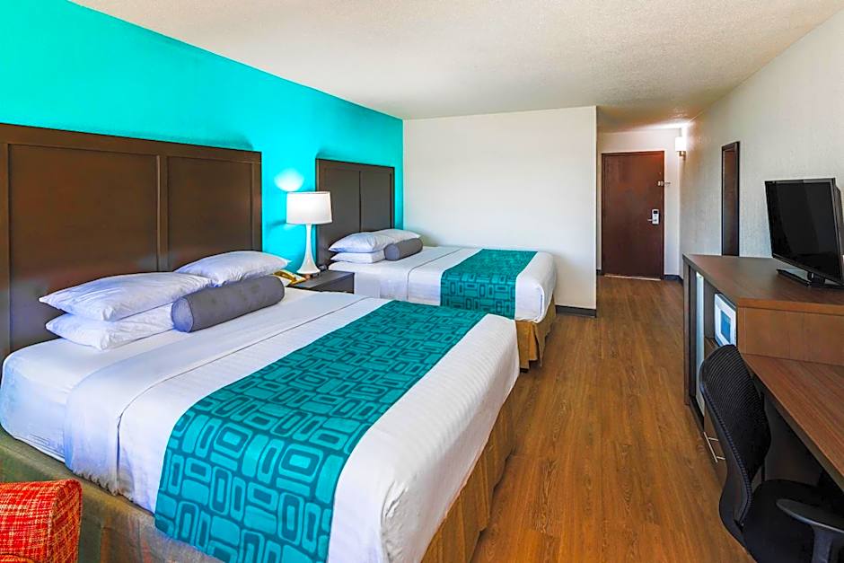 Photo 1 of 5 of 2 Queen Beds, View