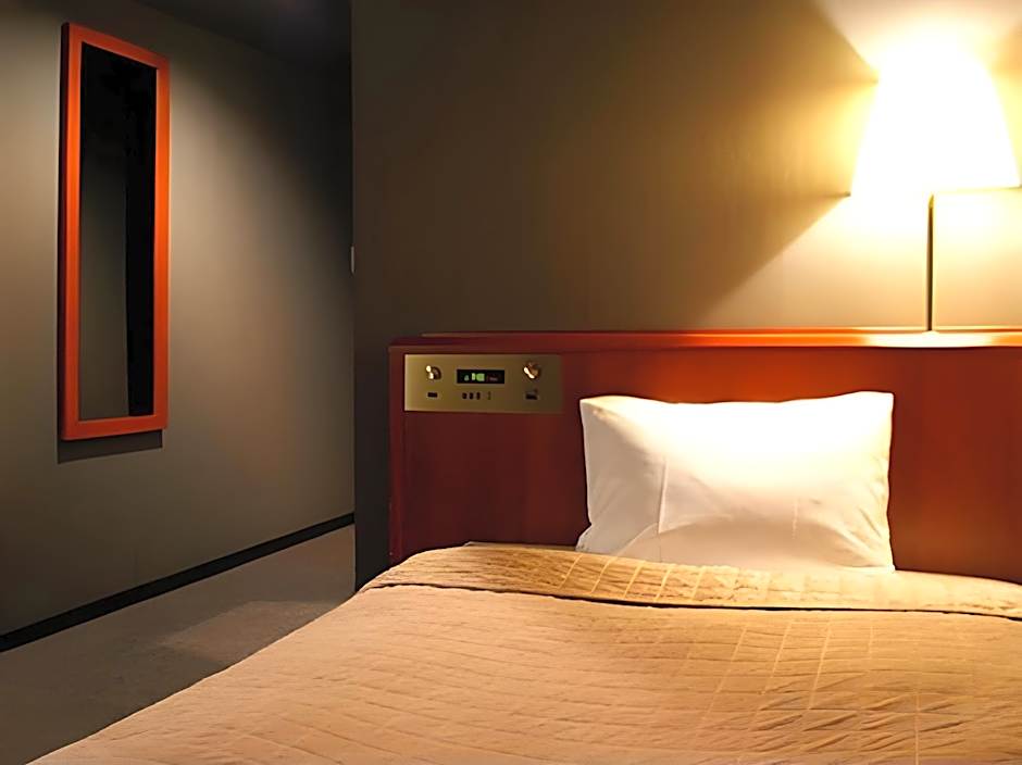 Hotel Livemax Yokohama Tsurumi