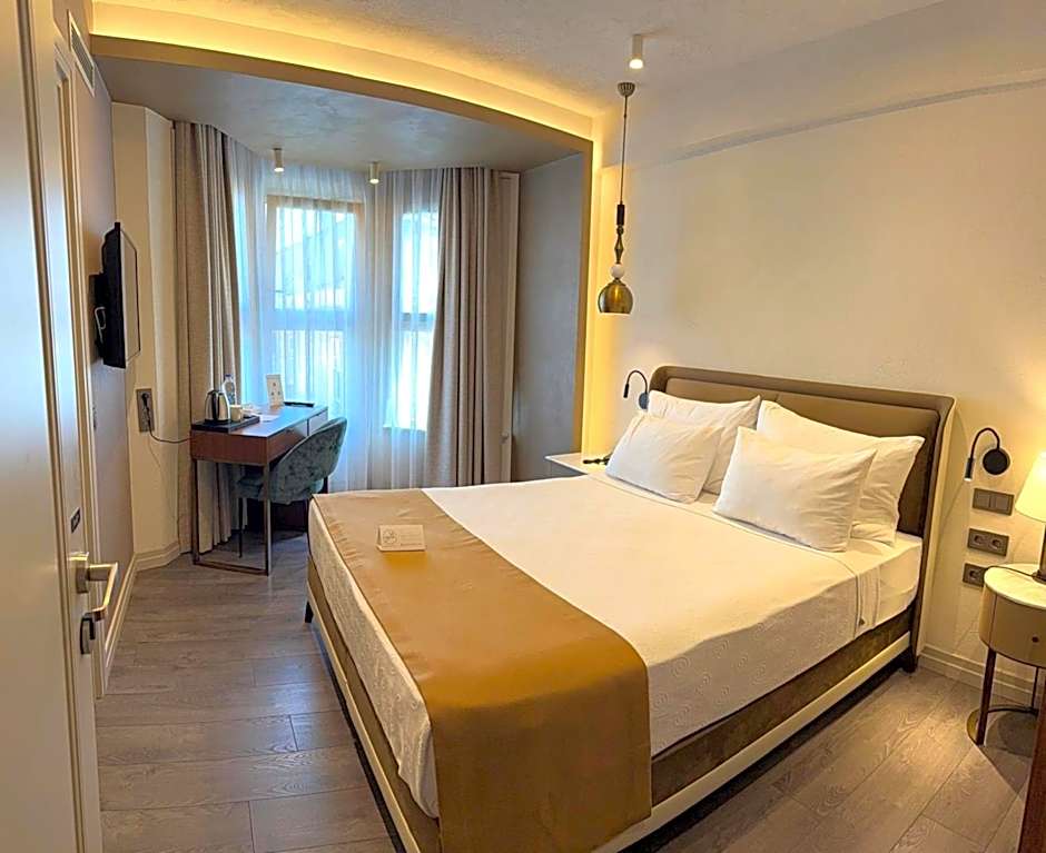 Smart and Simple Hotel Karakoy