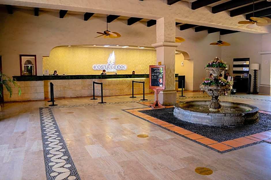 Costa de Oro Beach Hotel
