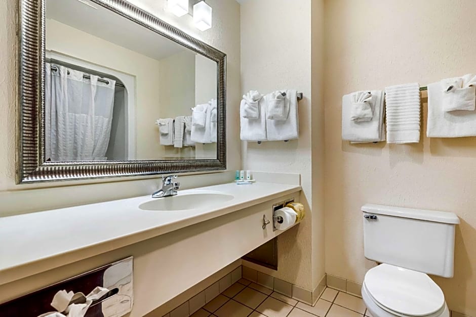 Quality Inn & Suites Zanesville City Center