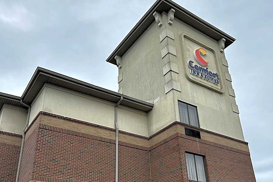 Comfort Inn & Suites West Chester - North Cincinnati