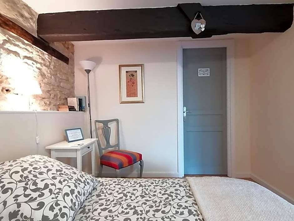 La Vieille Gorce Chambres d'Hôtes near Civray