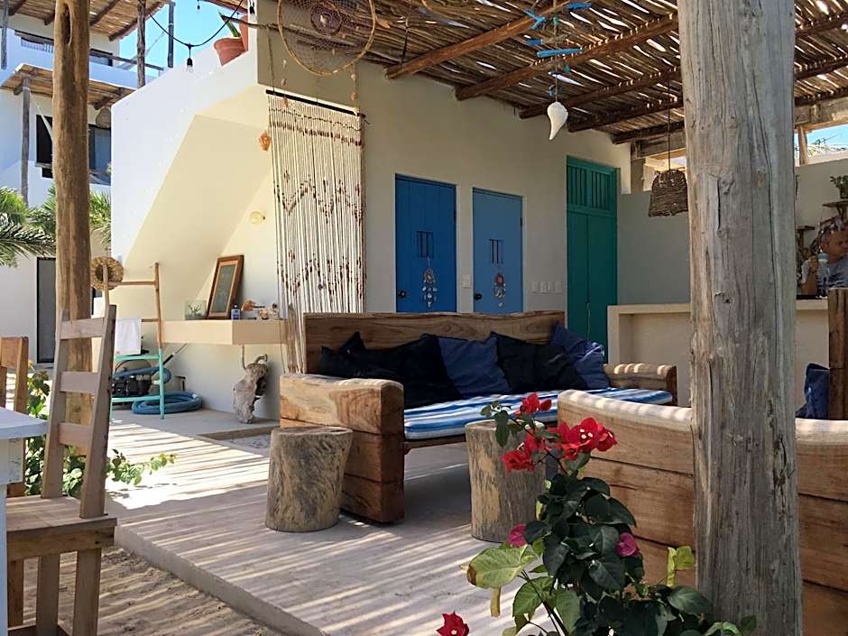 LunArena Barefoot Hotel