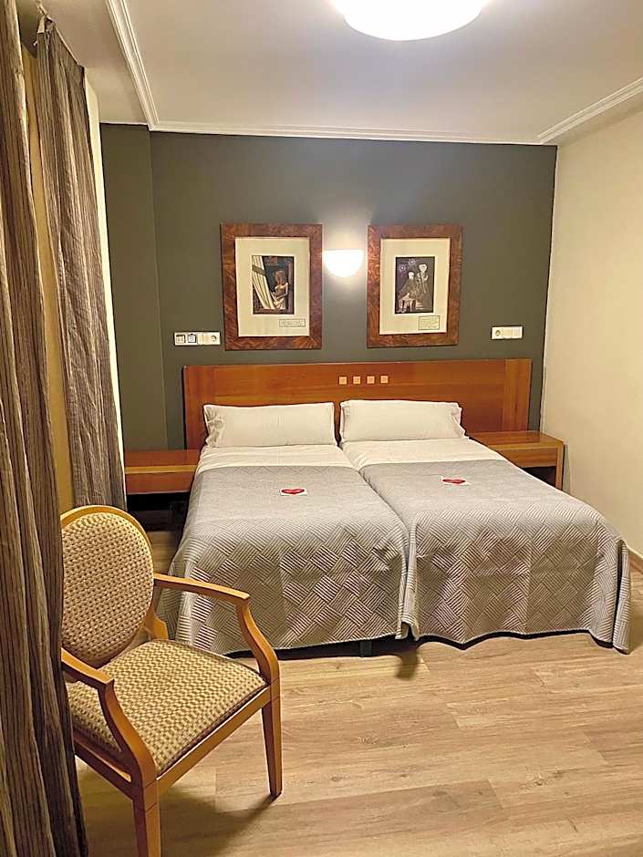 Photo 1 of 40 of Hotel Paris Centro