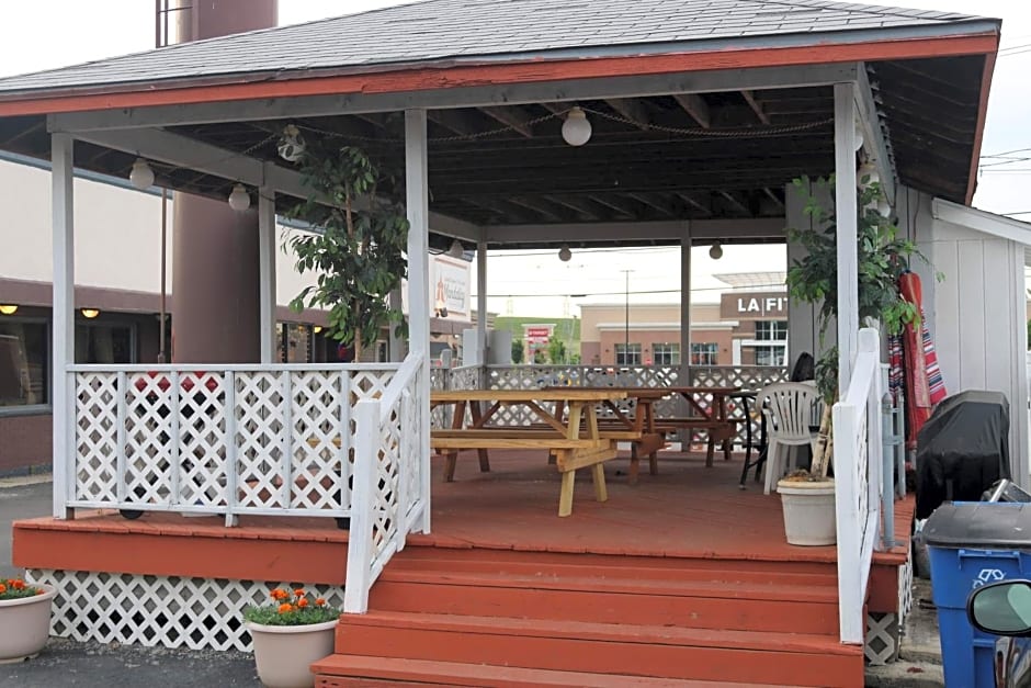 Woodland Inn
