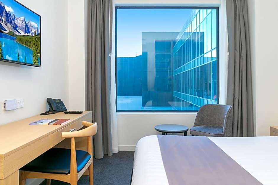 Christchurch City Hotel