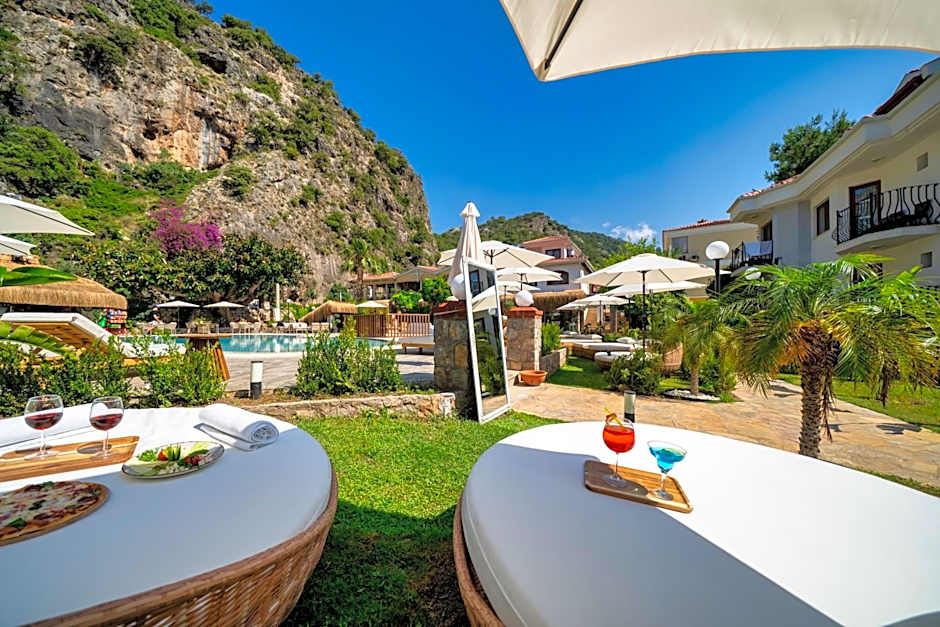 Ata Lagoon Beach Hotel