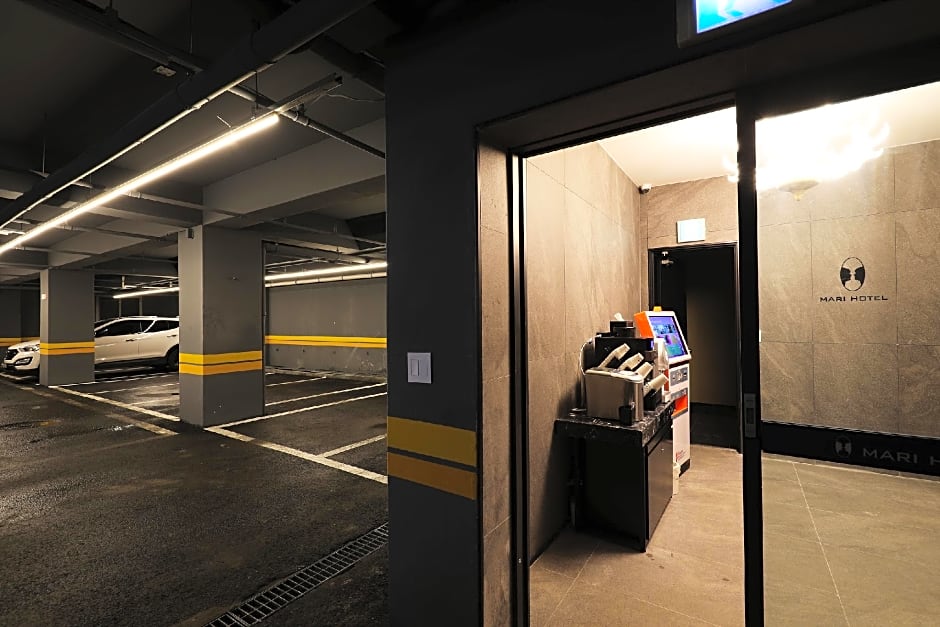 Mari Hotel