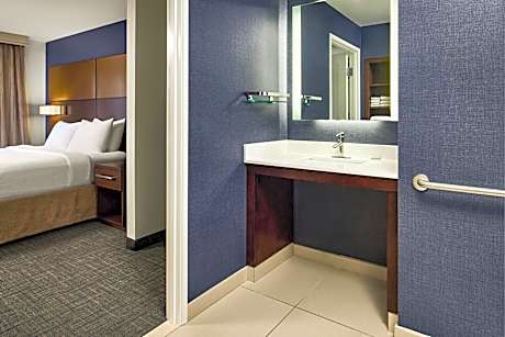One-Bedroom King Suite with City View