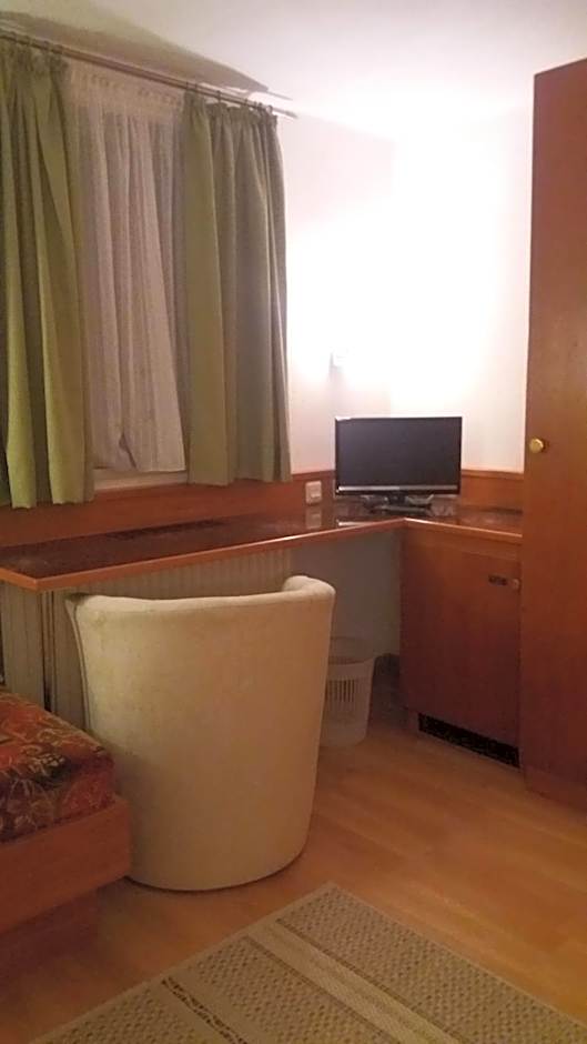 Altes Wirtshaus Fördergersdorf Bed & Breakfast