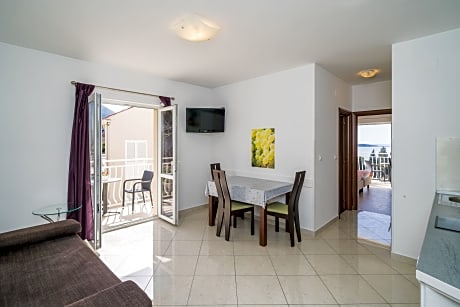 Apartment one bedroom sea view with balcony