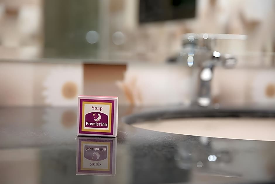 Hotel Premier Inn Davis Road