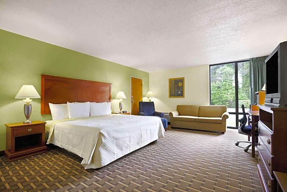Days Inn by Wyndham Fayetteville-South/I-95 Exit 49