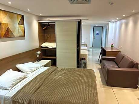 Deluxe Quadruple Room