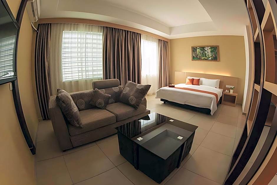Paragon Lutong Hotel