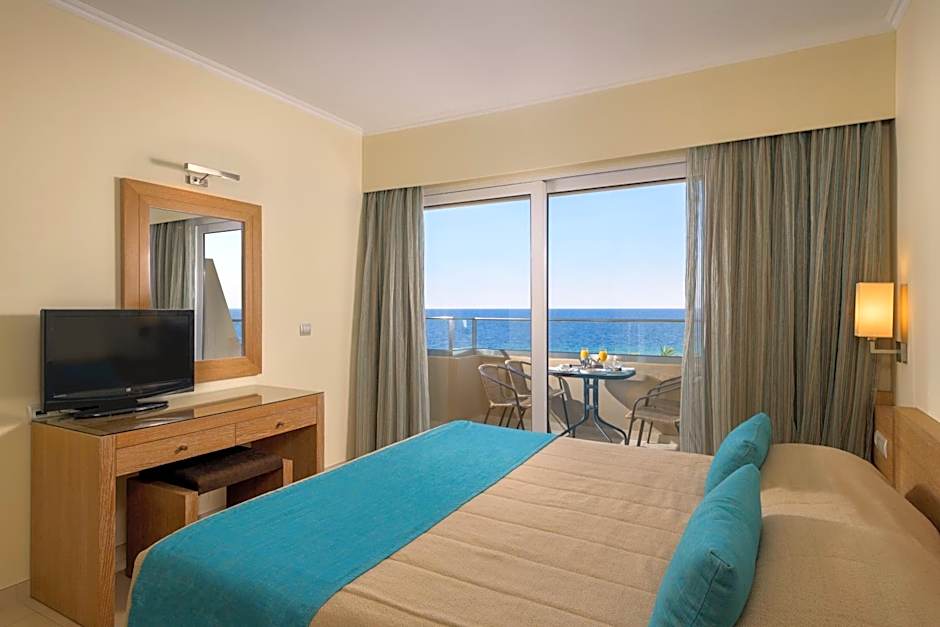Photo 1 of 8 of Deluxe Apartment, Sea View