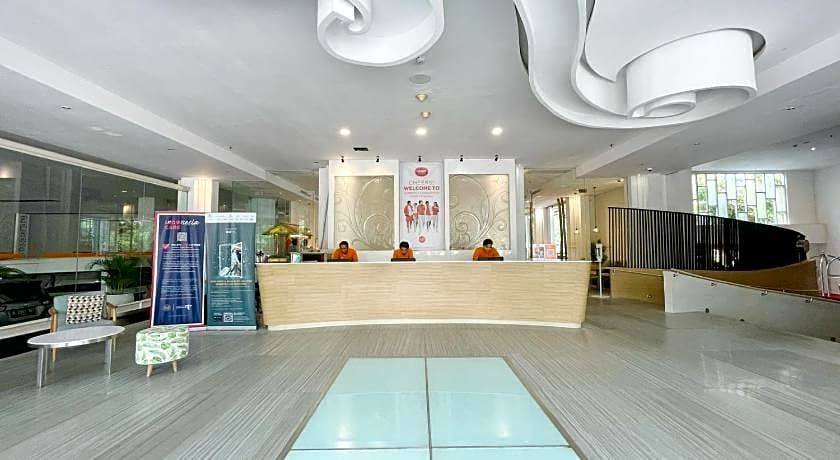Harris Hotel & Residences Sunset Road