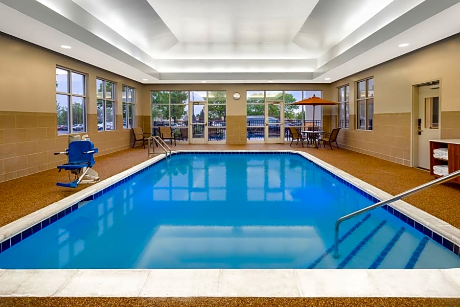 Holiday Inn Express & Suites Colorado Springs-Airport, an IHG Hotel
