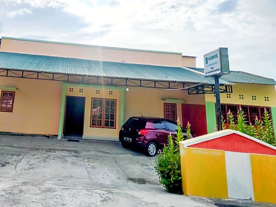 RedDoorz @ Makarios Hotel Poso