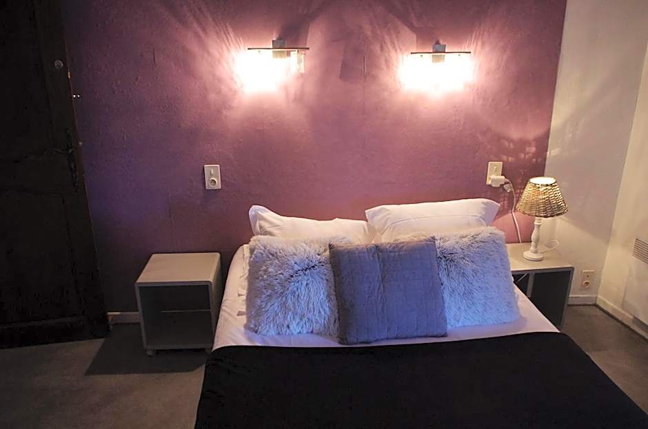 HOTEL 3 étoiles NN "LOU CIGALOUN"