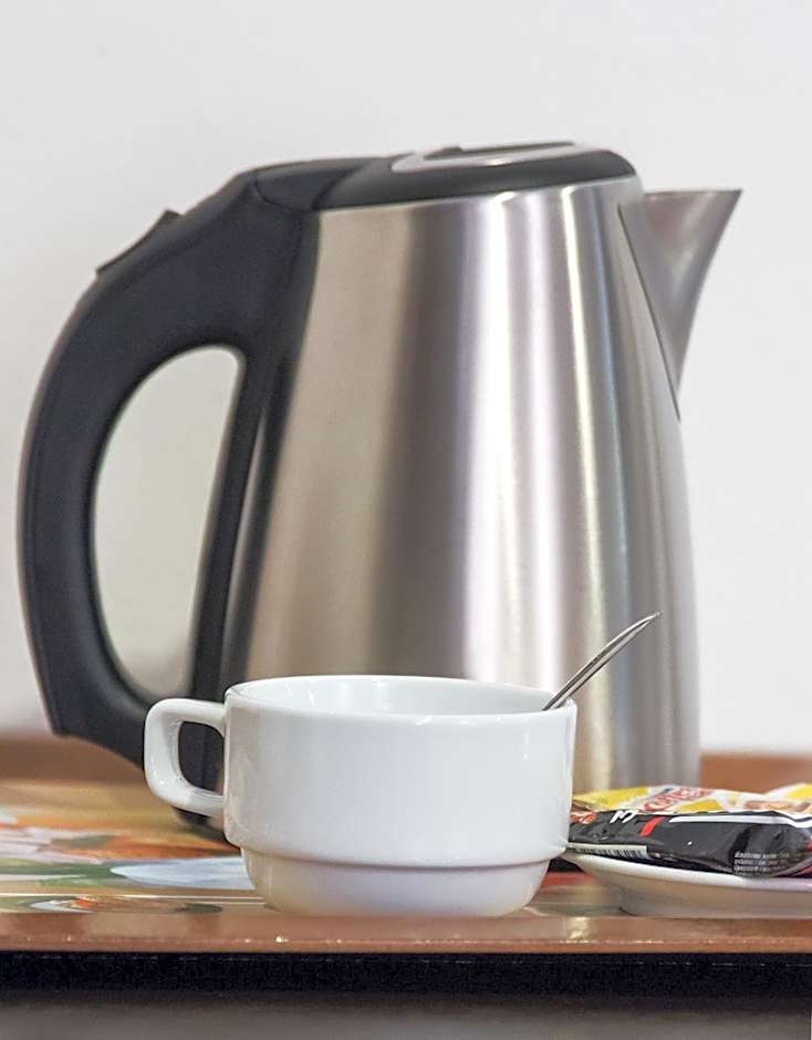 Hideaway Guest House And Bar