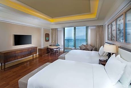 Premier Two Bedroom Suite - Lake View