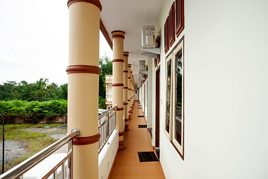 Hotel O Sopou Penginapan Rinal & Tuah