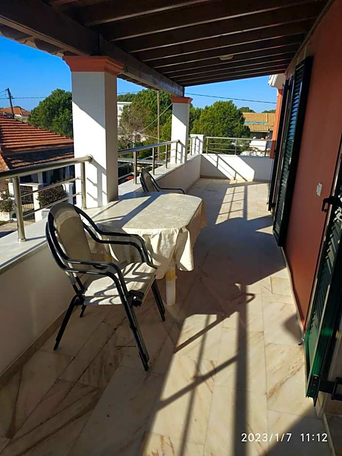 Gerekos Studios and Apartments