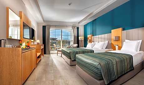 Superior Double or Twin Room with Sea View