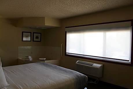 Superior King Suite - Non-Smoking