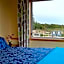 Surat Bay Lodge by the Sea/Backpackers Hostel