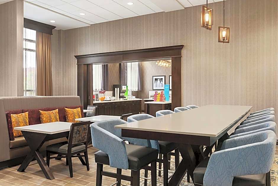 Hampton Inn By Hilton Suites Kansas City Downtown Crossroads