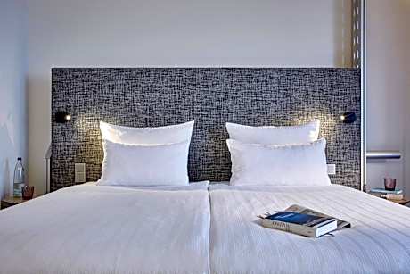 The INNSIDE Room